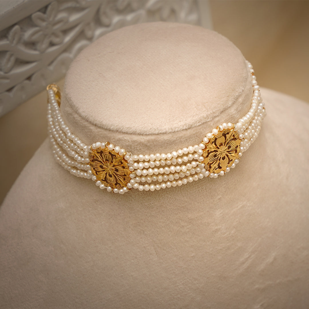 Hira Panna 22k Gold Choker Necklace Set For Party & Wedding Wear - Hira  Panna Jewellers