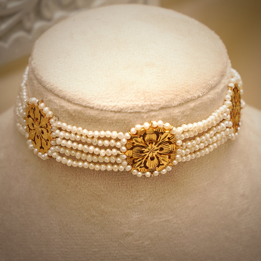 Modern Gold Choker Necklace Design | Choker designs, Choker necklace  designs, Gold choker